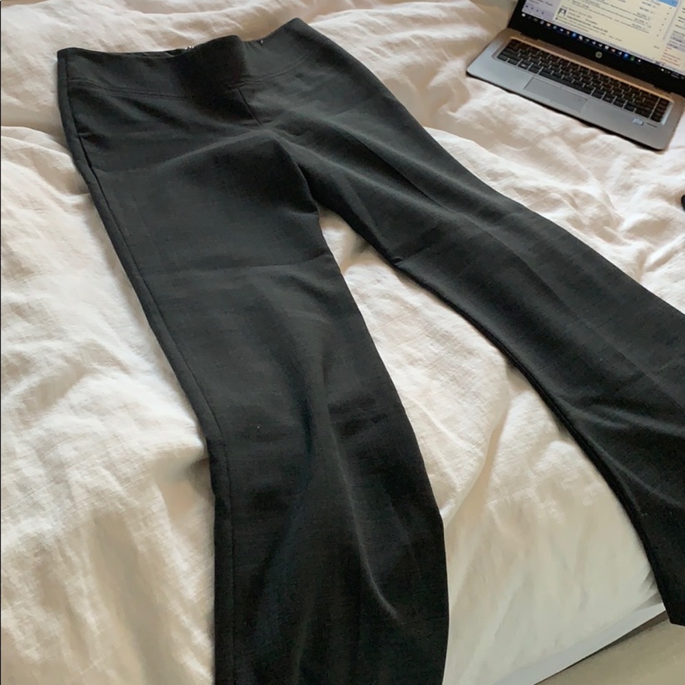 French Connection women’s size 6 gray slacks